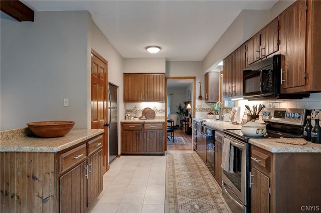 4475 Pompey Center Road, Manlius, NY 13104