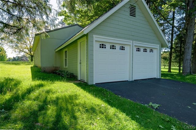 4475 Pompey Center Road, Manlius, NY 13104