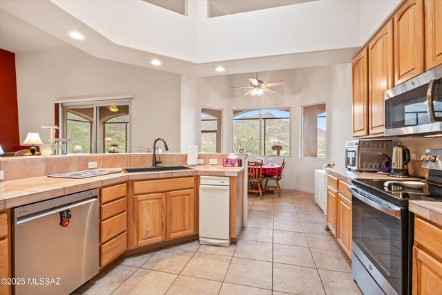 12000 E Camino Aurelia, Vail, AZ 85641