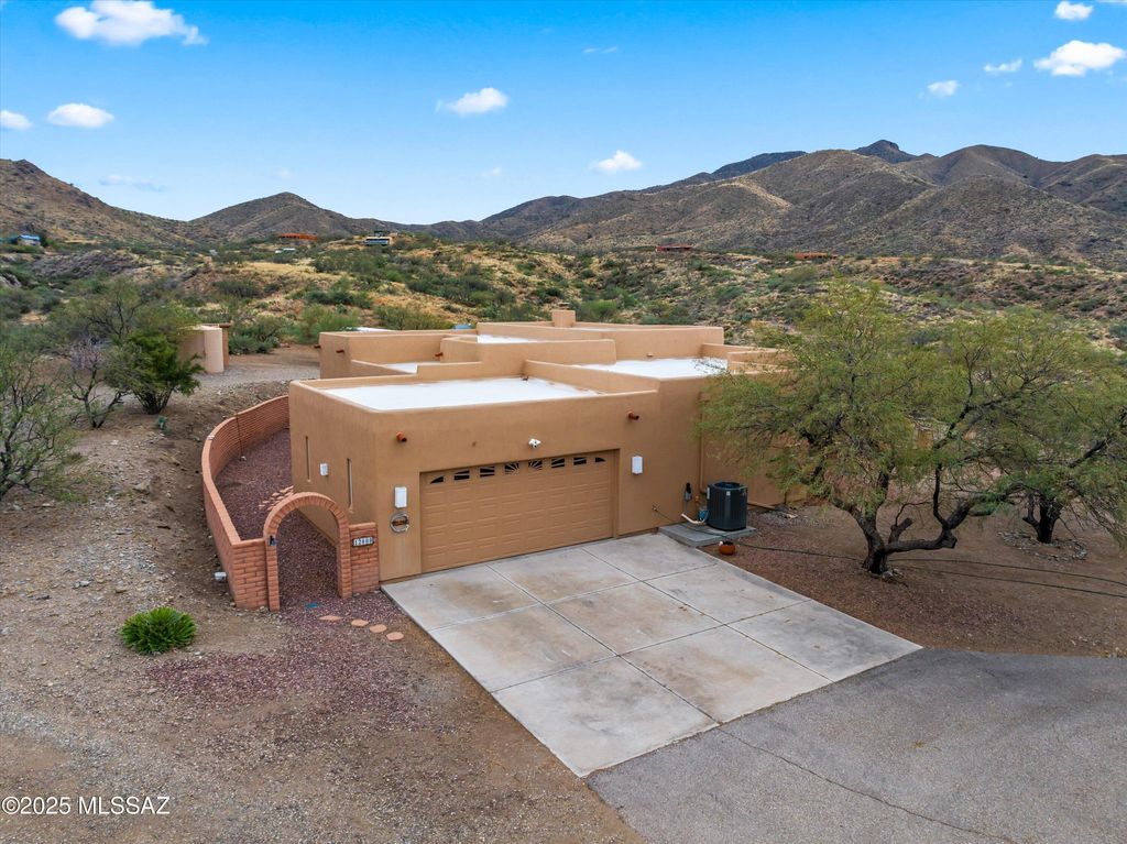 12000 E Camino Aurelia, Vail, AZ 85641