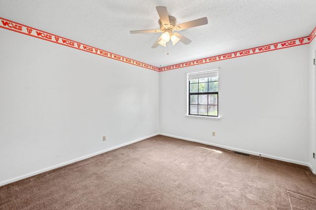 65 Mitchell Lane, Rossville, GA 30741