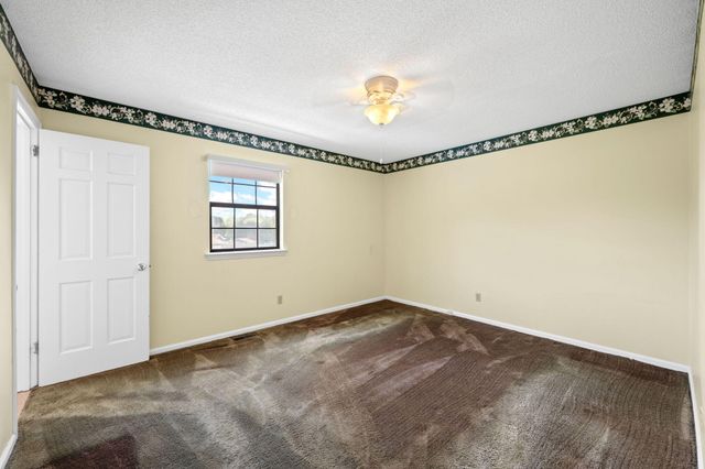 65 Mitchell Lane, Rossville, GA 30741