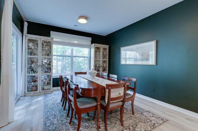 563 Ballard Dr, White House, TN 37188