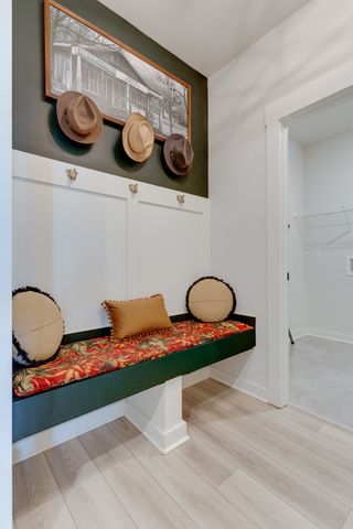 563 Ballard Dr, White House, TN 37188