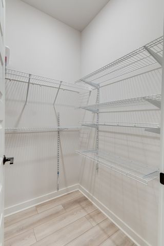 563 Ballard Dr, White House, TN 37188