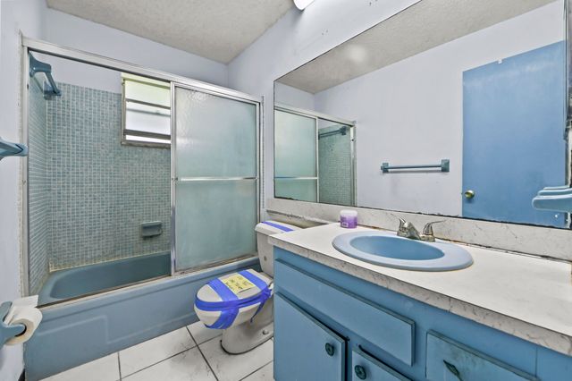 1196 SW Lake Circle, Boynton Beach, FL 33426