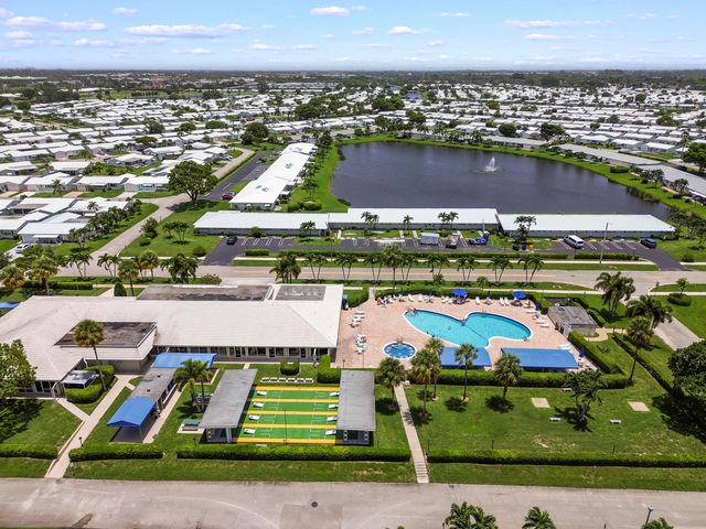 1196 SW Lake Circle, Boynton Beach, FL 33426