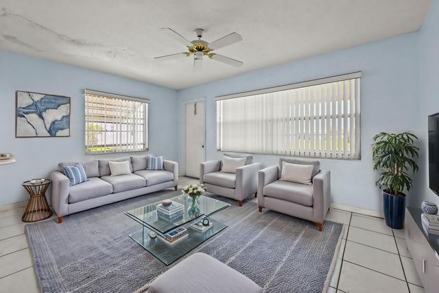 1196 SW Lake Circle, Boynton Beach, FL 33426