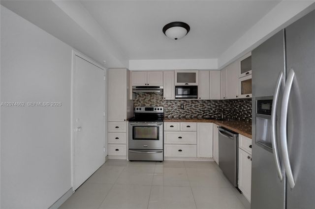 2780 NE 183rd Street 1114, Aventura, FL 33160
