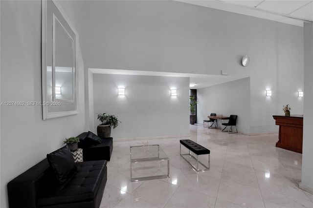 2780 NE 183rd Street 1114, Aventura, FL 33160