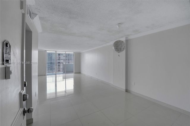 2780 NE 183rd Street 1114, Aventura, FL 33160