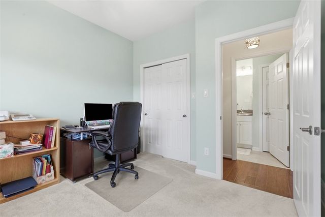 113 Presidents Dr, Sewickley, PA 15143