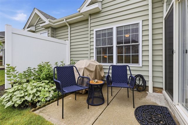 113 Presidents Dr, Sewickley, PA 15143