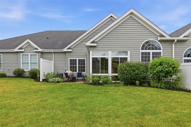 113 Presidents Dr, Sewickley, PA 15143
