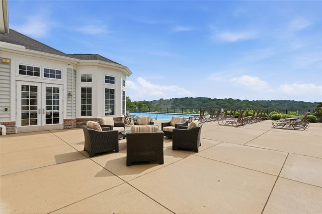 113 Presidents Dr, Sewickley, PA 15143