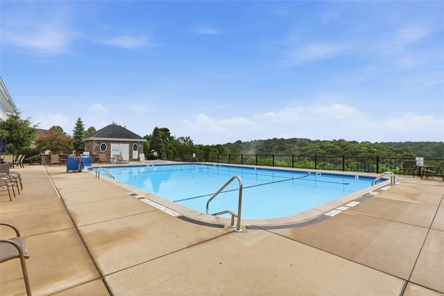 113 Presidents Dr, Sewickley, PA 15143