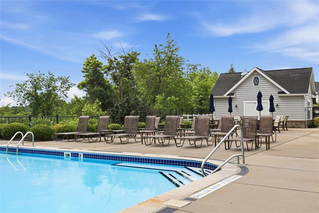 113 Presidents Dr, Sewickley, PA 15143