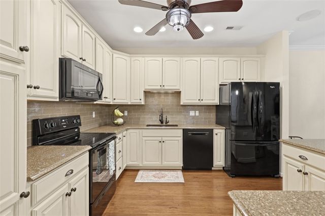 113 Presidents Dr, Sewickley, PA 15143