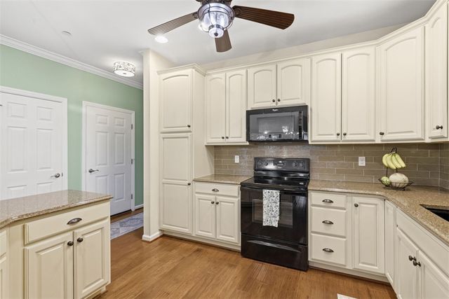 113 Presidents Dr, Sewickley, PA 15143