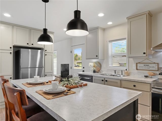 723 Broadway Avenue, Hoquiam, WA 98550