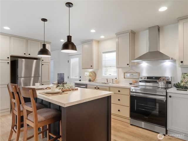 723 Broadway Avenue, Hoquiam, WA 98550