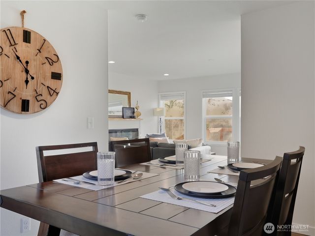 723 Broadway Avenue, Hoquiam, WA 98550