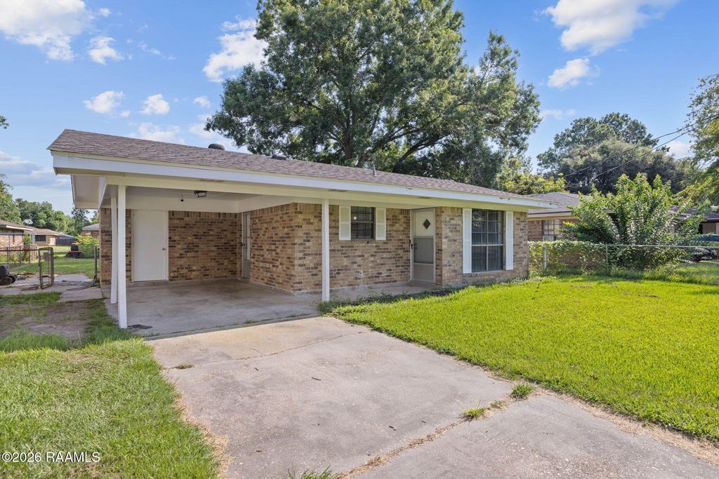 308 Brockton Drive, Carencro, LA 70520