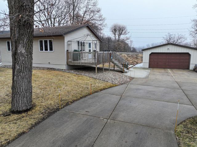1015 Nokomis Street, Alexandria, MN 56308