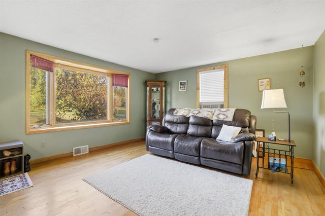 1123 Adams Avenue, Eveleth, MN 55734