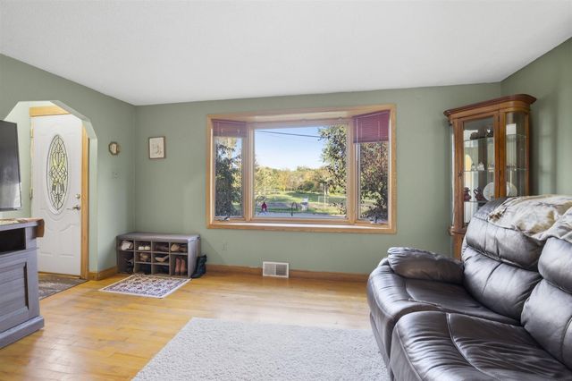 1123 Adams Avenue, Eveleth, MN 55734