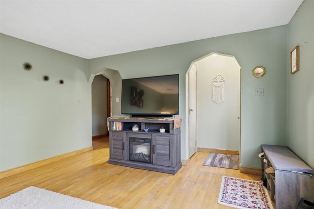 1123 Adams Avenue, Eveleth, MN 55734