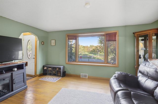 1123 Adams Avenue, Eveleth, MN 55734