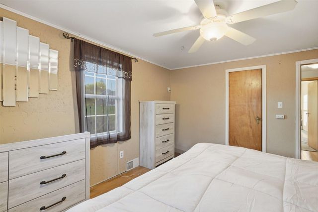 1123 Adams Avenue, Eveleth, MN 55734