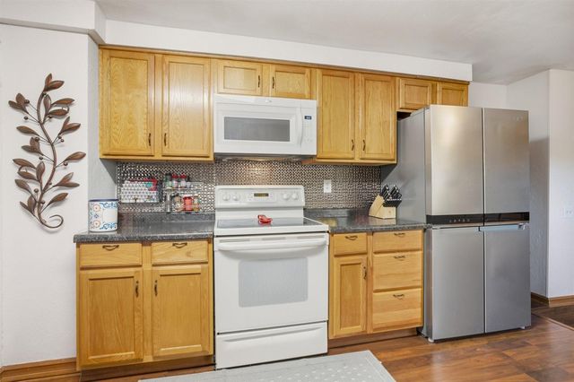 1123 Adams Avenue, Eveleth, MN 55734