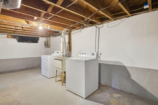 1123 Adams Avenue, Eveleth, MN 55734