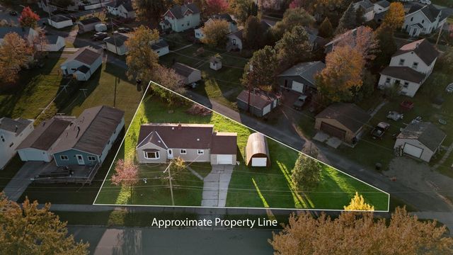 1123 Adams Avenue, Eveleth, MN 55734