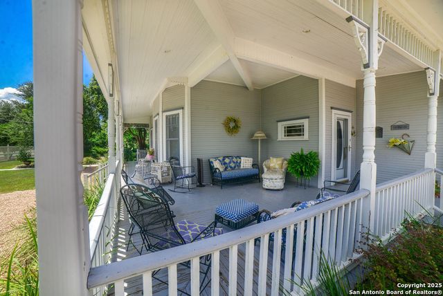 1201 10th, Hondo, TX 78861