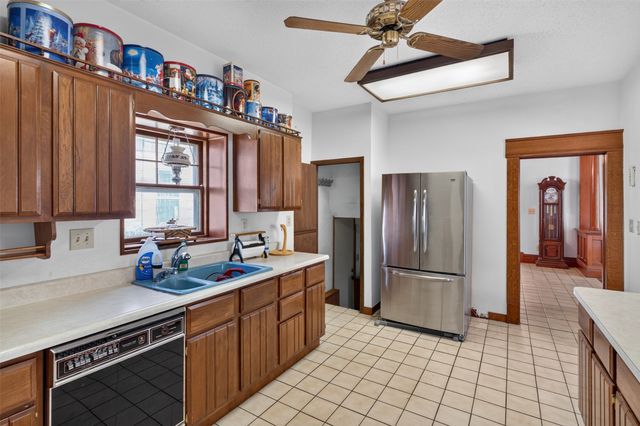 1024 Pennsylvania Avenue, Des Moines, IA 50316