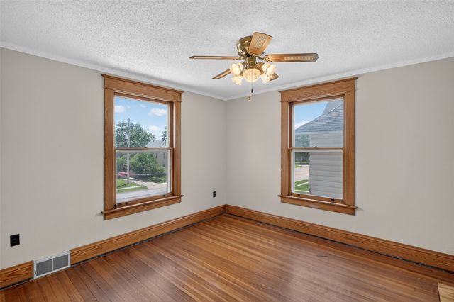 1024 Pennsylvania Avenue, Des Moines, IA 50316