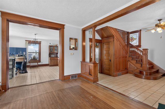 1024 Pennsylvania Avenue, Des Moines, IA 50316