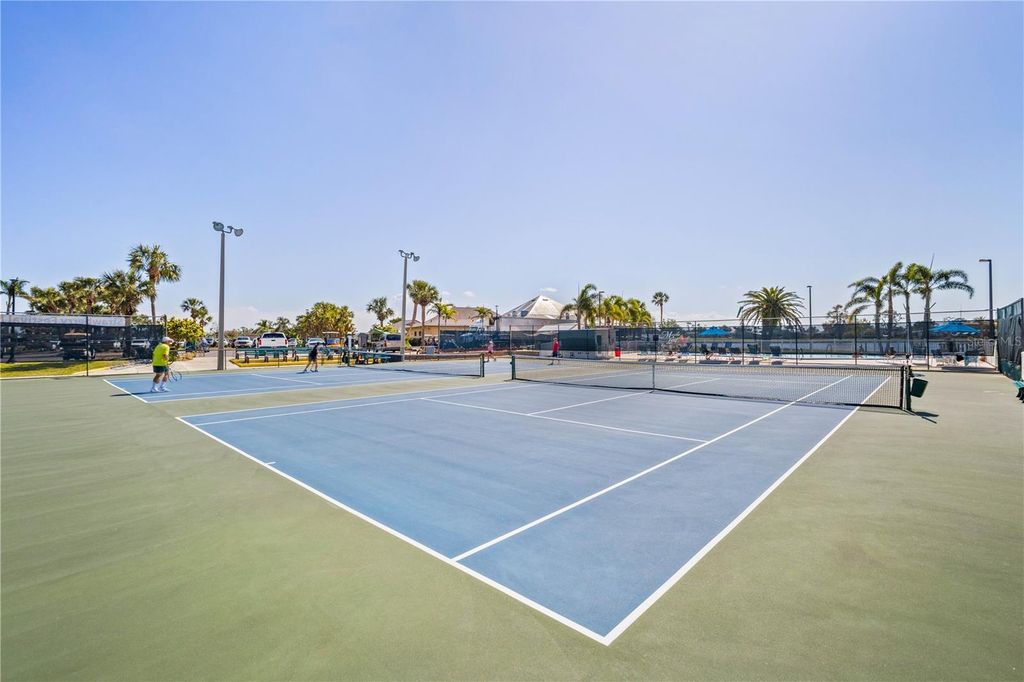 Image 31 of property listing at 2100 KINGS HIGHWAY 288, Port Charlotte, FL 33980