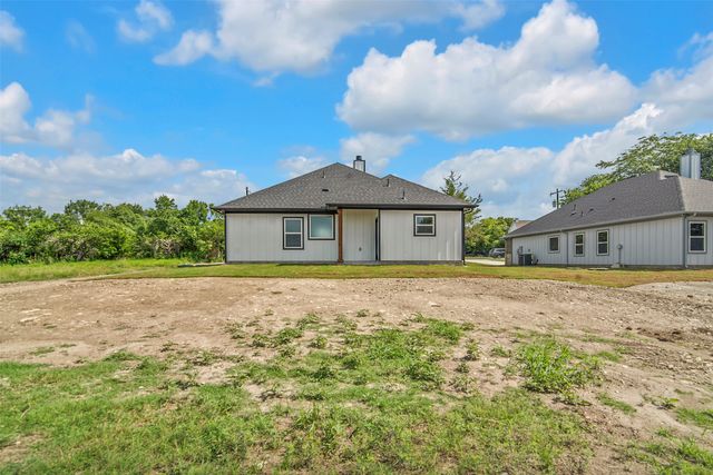 504 E Ball Street, Tom Bean, TX 75489