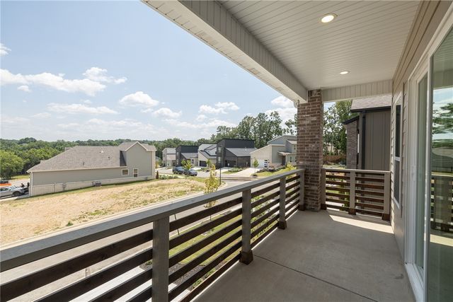 2942 N Old Wire Road, Fayetteville, AR 72703