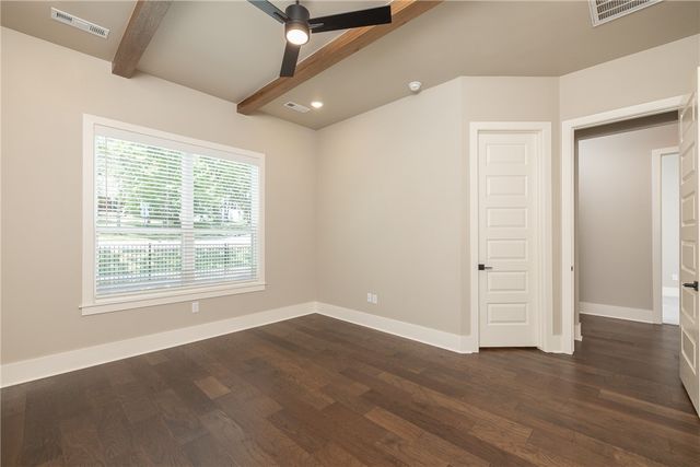 2942 N Old Wire Road, Fayetteville, AR 72703