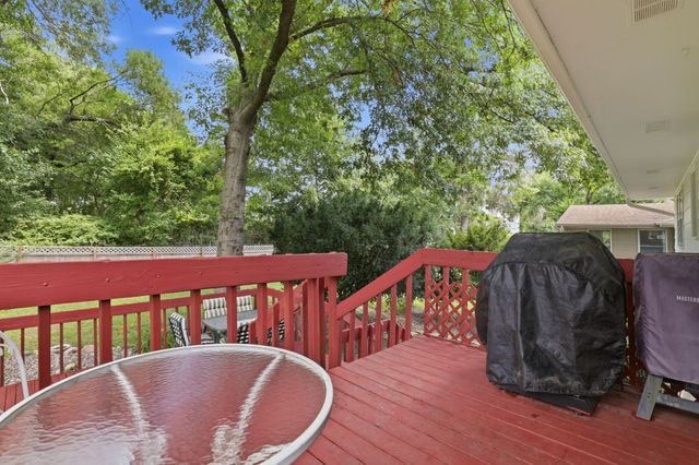 6505 Lincoln Avenue, Windsor Heights, IA 50324