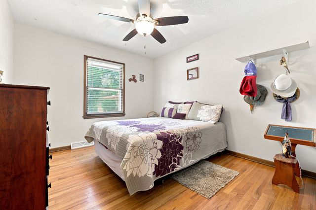 6505 Lincoln Avenue, Windsor Heights, IA 50324