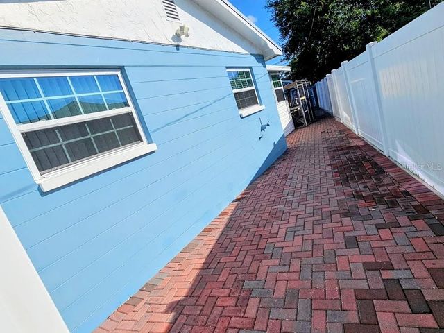 11347 70TH TERRACE, Seminole, FL 33772