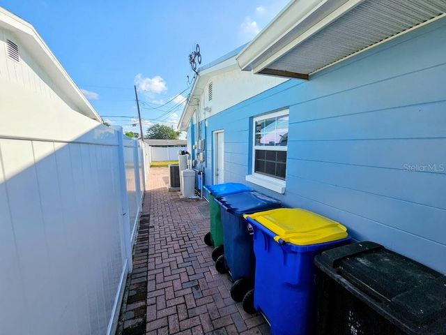11347 70TH TERRACE, Seminole, FL 33772