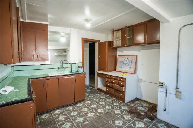1619 S St Andrews Place, Los Angeles, CA 90019