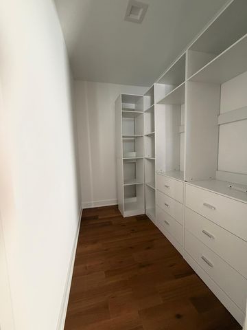 830 Deerfield Road, Highland Park, IL 60035